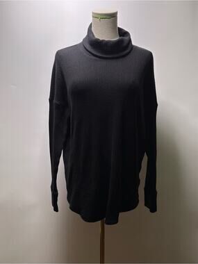 American Eagle Outfitters Black Ribbed Turtleneck Sweater Size Small